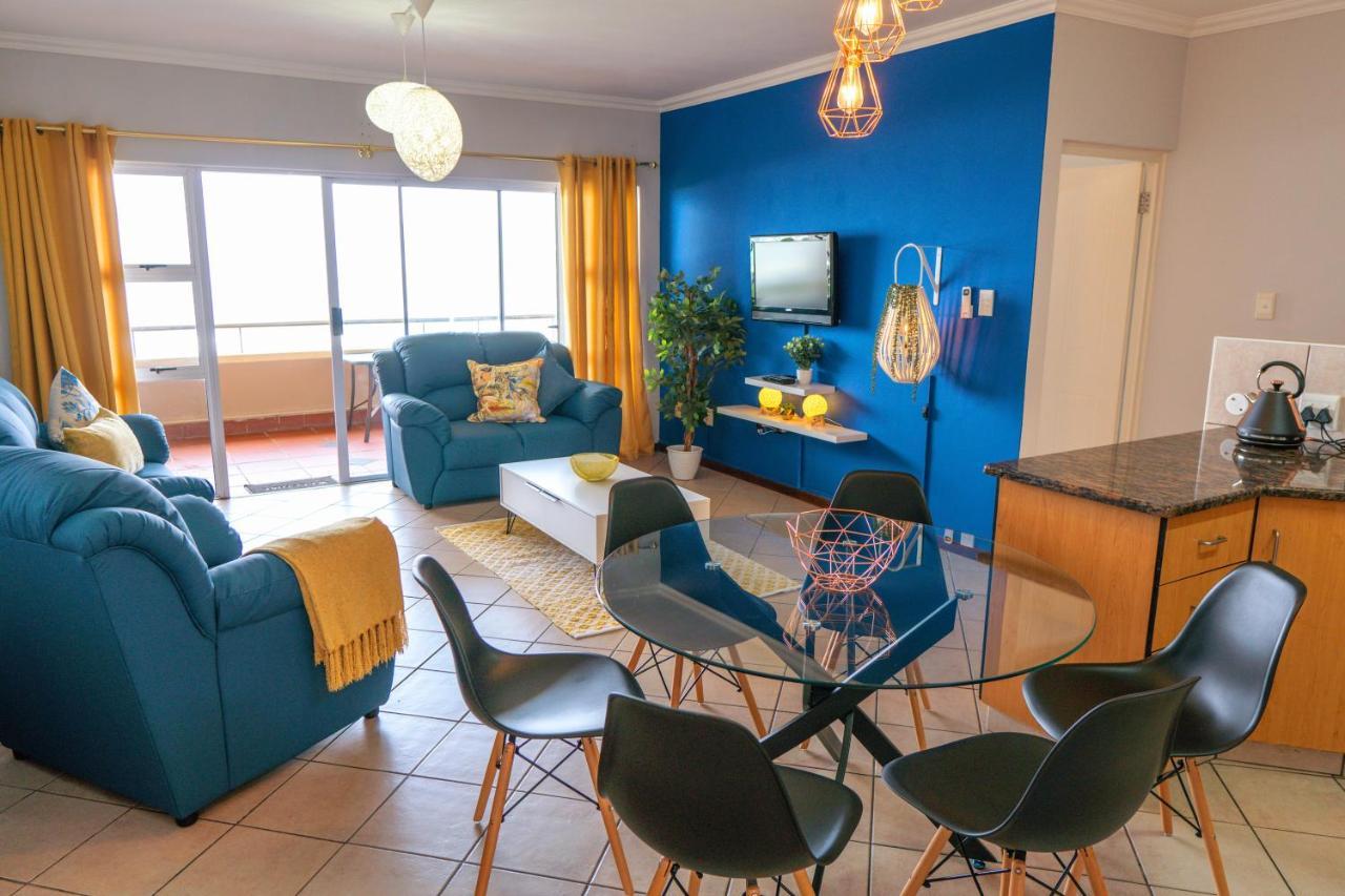 L'Escalier Cabanas 404 Amanzimtoti Bagian luar foto