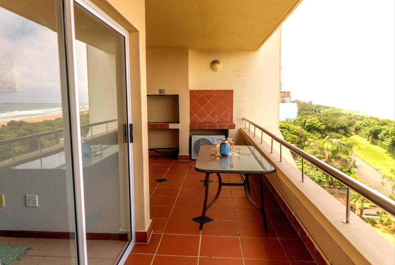 L'Escalier Cabanas 404 Amanzimtoti Bagian luar foto